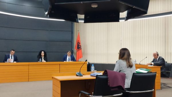 VETTINGU/ Konfirmohet në detyrë kandidatja për Gjykatën Kushtetuese