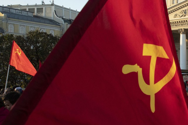 VENDIMI/ Amazon i kërkohet të heqë artikujt me simbole sovjetike