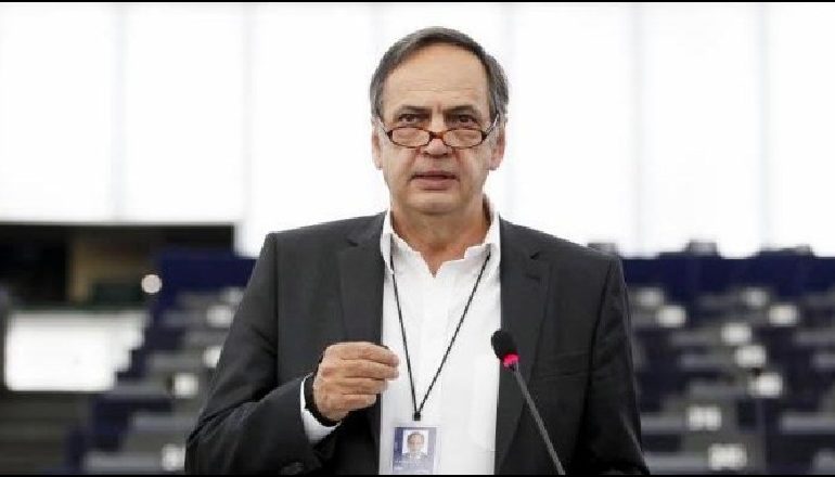 ÇËSHTJA E TERRITOREVE TË KOSOVËS/ Fleckenstein: BE të mos përzihet, Serbia dhe Kosova të bëjnë punën