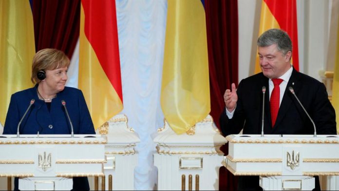 VIZITA NË KIEV/ Merkel pro vazhdimit të sanksioneve ndaj Moskës