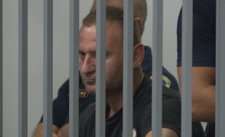 ZBULOHET SKEMA/ Si i dërgonte Saimir Çullhaj kallashnikovët me POSTË në Angli