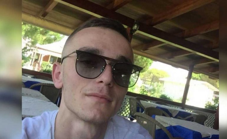 HISTORIA E PABESUESHME/ Hackeri lavazhier me 9 klasë shkollë, që thyente çdo fjalëkalim në “Facebook”