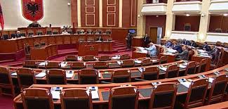 DEKRETI I PRESIDENTIT/ Votohet shkarkimi i ministrit Xhafa me 75 vota PRO