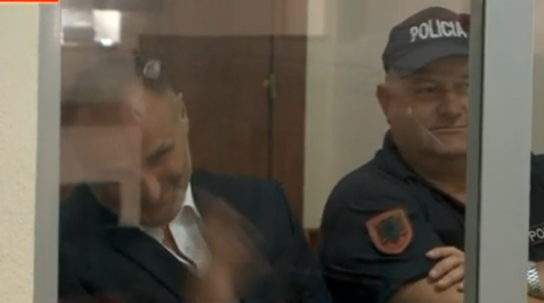 “AGRESION SEKSUAL NË BURG”/ Izet Haxhia: Ishin DY do nxjerr emrat, do bëj padi ndaj Sali Berishës