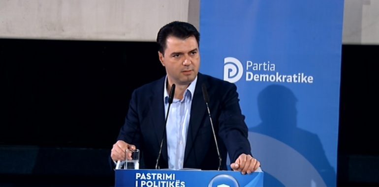 MOSDEKREDITIMI I MINISTRIT/ Basha: S’është lojë shahu, por fati i shqiptarëve