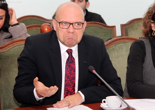 MONA THA SE DO E KANDIDONTE PËR TIRANËN/ Manjani: Protesta kaq ishte. PD-LSI janë bërë bashkë