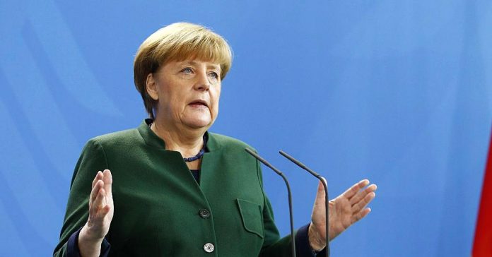 LETRA/ Merkel: Po e ndjek me shqetësim të madh debatin për ndryshimin e kufirit mes Kosovës dhe Serbisë