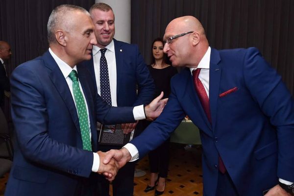 LËKUNDET ALIBIA/ Meta votoi pro emërimit të kolonel Demirajt ministër të Brendshëm