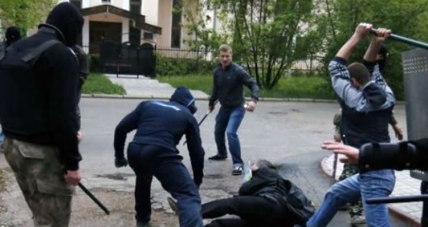 PËRLESHJE NË SHKODËR/ Dy grupe ZIHEN për një vajzë. Tetë persona kanë…