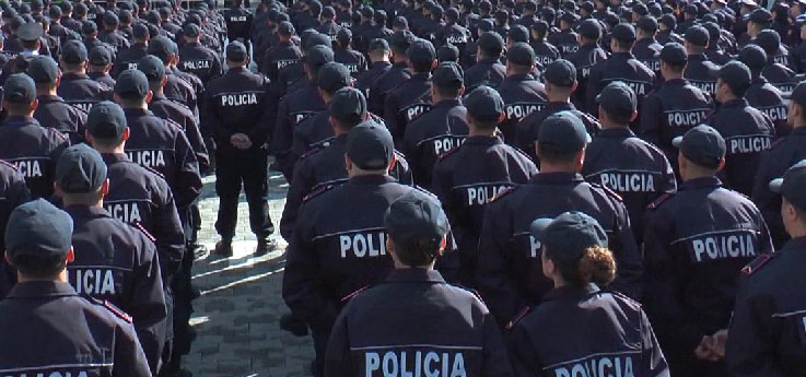 ZBULOHEN EMRAT/ Shpallen fituesit e gradës “Kryekomisar” në Policinë e Shtetit