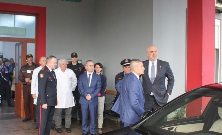 PROTESTA PARA KUVENDIT/ Kryeministri Rama sërish në spitalin ushtarak