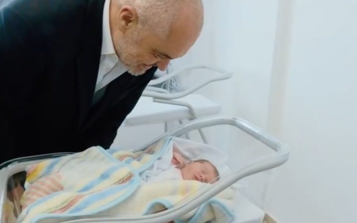 VIZITA TE MATERNITEIT I SARANDËS/ Rama: Ta shohin tërë kadrinjtë e të qepin gojën për ca kohë
