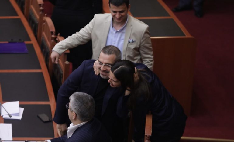 “FILTËR KUNDËR DESTABILIZIMIT”/ Parlamenti forcon imunitetin e deputetëve