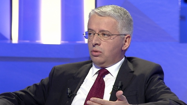 MBRËMË U DEKRETUA NGA META/ Ministri Lleshaj vijon takimet në drejtoritë e qarqeve, sot ndalet në Lezhë