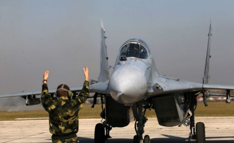 Serbia zhvillon manovra USHTARAKE, iu tregon “forcën” fqinjëve