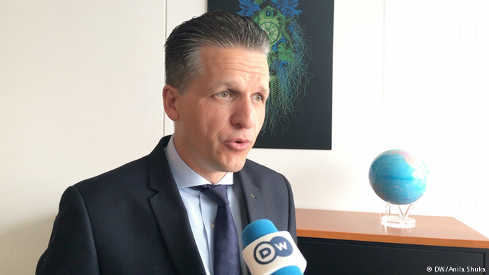 DORËHEQJA/ Deputeti i Merkel flet për Xhafën: Supozimet e lidhura me të…
