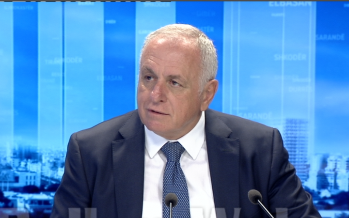 LARGIMI I MJEKËVE/ Ish-ministri tregon 6 arsyet: Plagë të thella