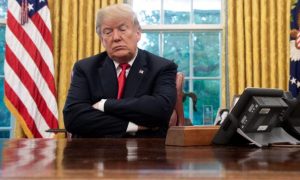 ANALIZA/ I shpërqendruar nga sulmet e brendshme, Trump do të tërhiqet dhe nga jashtë