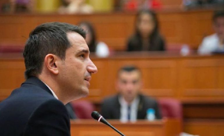 VELIAJ “PAQE” ME BANORËT E ASTIRIT/ Zgjidhet ngërçi, i hapet rrugë projektit të Unazës