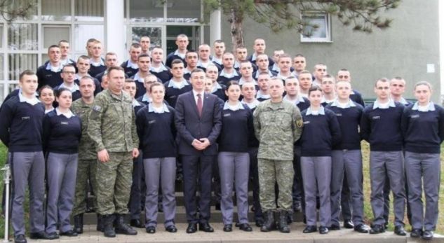 VESELI JA BËN TË DITUR SERBISË/ Ushtria e Kosovës po bëhet dhe s’ka kthim prapa