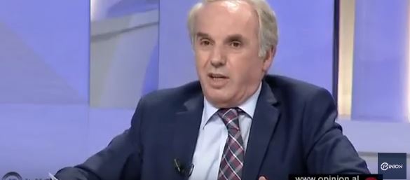 ZOGAJ VLERËSON RAMËN PËR MID’HAT FRASHËRIN/ Fjalim emancipues, por nacionalistëve nuk u janë dhënë…