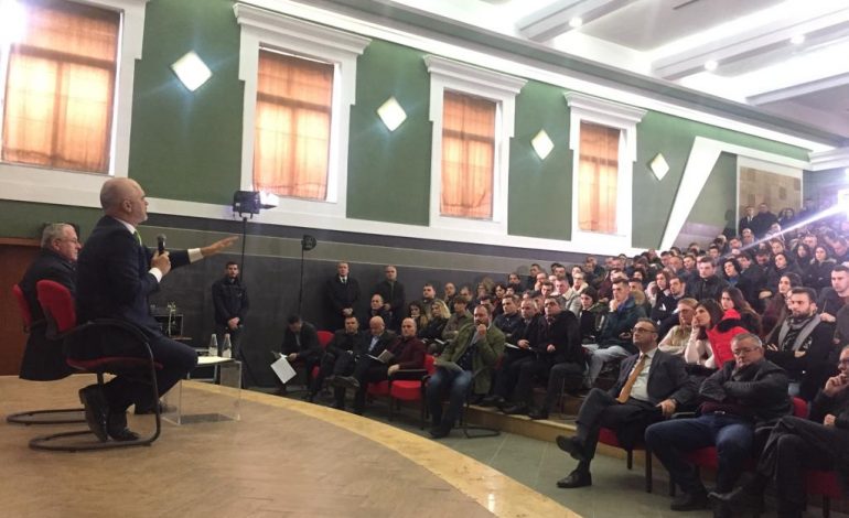 LAJM I MIRË/ Rama: Nga janari, tarifat ulen për të gjithë studentët 50% për nivelin bachelor