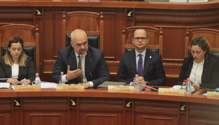 KUVEND/ Rama: Tatim zero për imputet bujqësore, oligarkët i taksojmë më shumë se askush