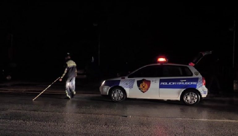 VDESIN BURRË E GRUA NË AKSIDENT/ Detajet: Si i mori të DY përpara “Benzi” që…