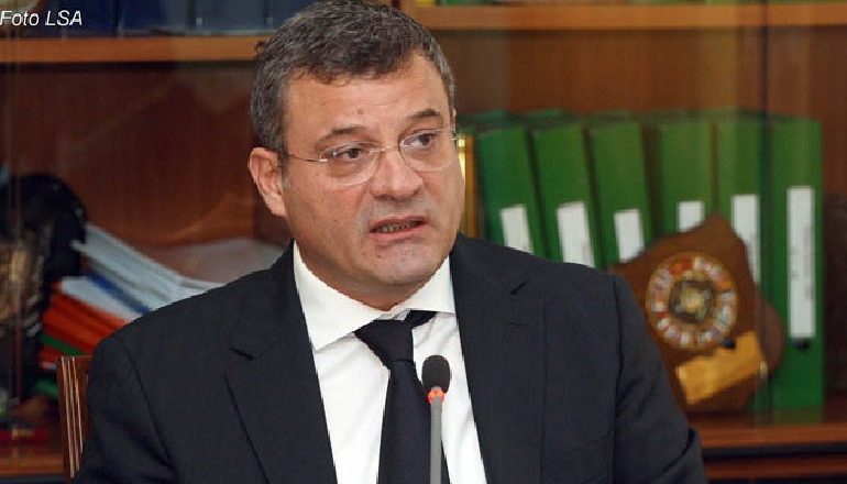 PROTESTA/ Arben Imami: Basha po shkel statutin, mesazhi i gabuar që po u jep studentëve