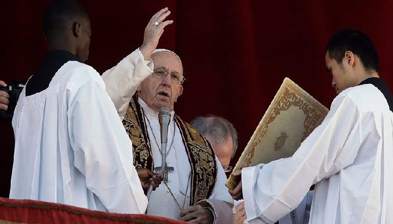 BESIMTARËT E KRISHTERË KREMTOJNË KRISHTLINDJEN/ Papa Françesku: Vëllazëri mes kombeve dhe besimeve të ndryshme