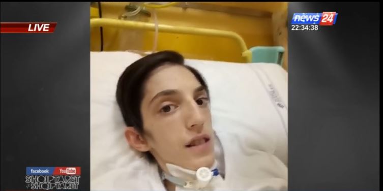 NDODH MREKULLIA/ Flet pas operimit 15-vjeçari nga Shkodra: Faleminderit shqiptarëve! (VIDEO)