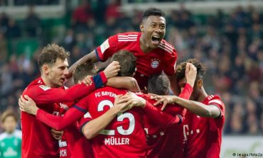 FITORJA NDAJ EINTRACHT/ "GJYSHI" Ribery shkruan historinë, Bayern e mbyll vitin në vendin e dytë