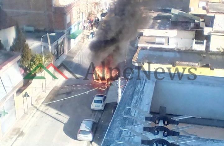 SHPËRTHEN MAKINA NË TIRANË/ Detajet e REJA: Ja çfarë thotë pronari i mjetit
