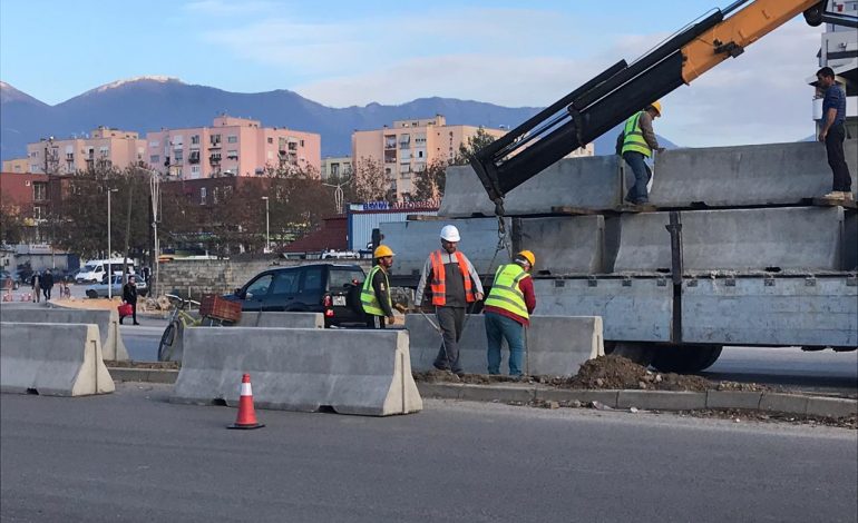 UNAZA E MADHE/ Skema e re e trafikut në kantier, kompanitë vazhdojnë punën në Astir (FOTO)