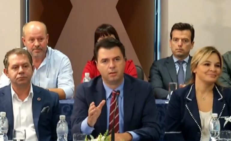DORËZOHET BASHA DHE MONIKA/ Opozita të enjten dhe të premten do të jetë në parlament