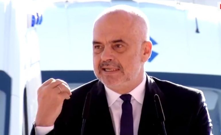 “RRITJE PAGASH PËR MJEKËT DHE INFERMIERËT”/ Rama ftesë dhe për studentët ekselentë të Mjekësisë