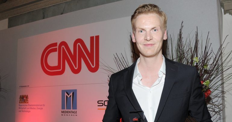 PUSHOHET GAZETARI KRYESOR I “DER SPIEGEL”/ Ja përse falsifikonte lajmet (FOTO)