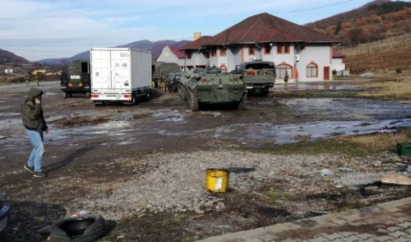 KRIJIMI I FSK/ Forcat e KFOR-it austriak stacionohen në Urën e Ibrit në Mitrovicë (VIDEO)