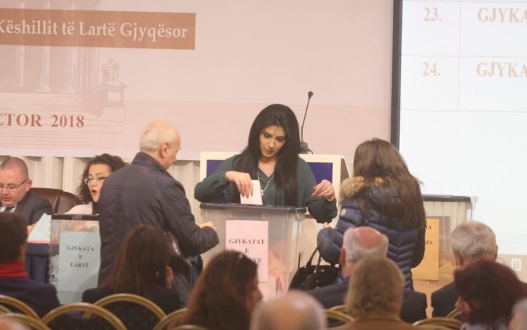 “ZGJIDHET NGËRÇI”/ KLGJ zgjedh drejtuesin, Naureda Llagami merr frenat e tij