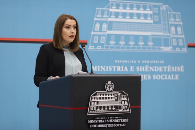 QEVERIA SHPËRBLIME PËR PAK DHE FAMILJET ME NDIHMË EKONOMIKE / Ja vlera që do të marrin
