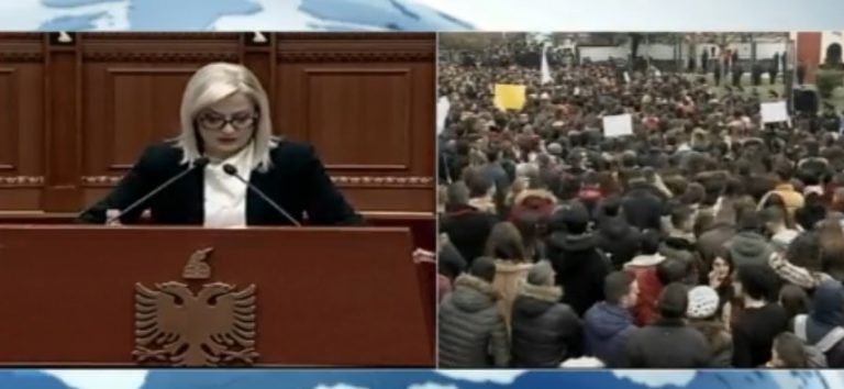 PROTESTA E STUDENTËVE/ Nikolla-studentëve: Unë “ndrikulla”, e gatshme të marr cdo përgjegjësi