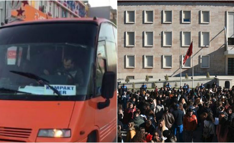 PROTESTA/ Militantët e PD-së me autobus dhe automjete private drejt Tiranës (FOTO)