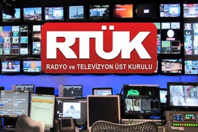 KUNDËR PUSHTETIT/ Pezullohen në Turqi programet televizive me kritika për Erdoganin