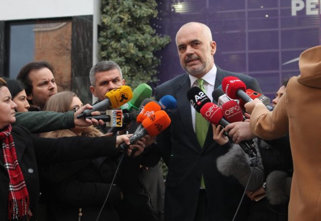 MBLEDHJA E KRYESISË SË PS/ Ndryshime në qeveri? Rama: Di gjithmonë radhën e lëvizjeve