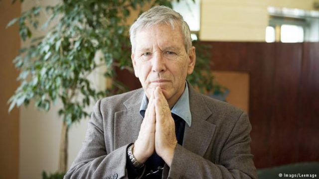PROFIL/ Ndërron jetë shkrimtari i madh izraelit. Mesazhet e tij për luftën me arabët, Jeruzalemin dhe Trump