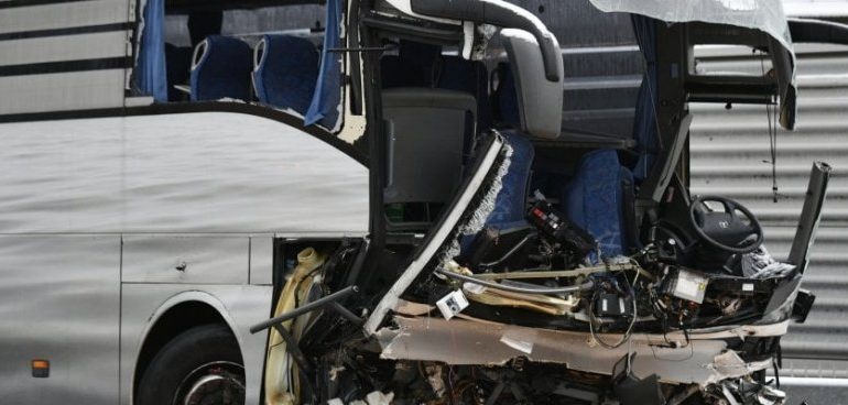 AKSIDENT FATAL NË ZYRIH/ Humb jetën gruaja, dy shqiptarë të plagosur (FOTO+VIDEO)