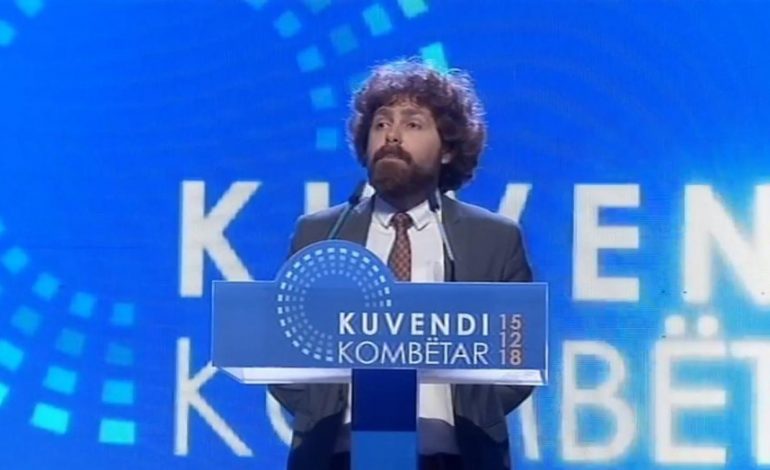 I NDËRPRENË FJALËN NË KUVENDIN E PD/ Flet pedagogu: Unë e kam problemin se Basha…