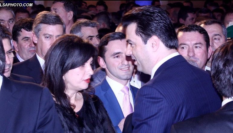 NUK SHKOI TEK MBLEDHJA E KËSHILLIT KOMBËTAR/ Topalli: S’më lidh asgjë me Lulzim Bashën, shkatërroi PD-në