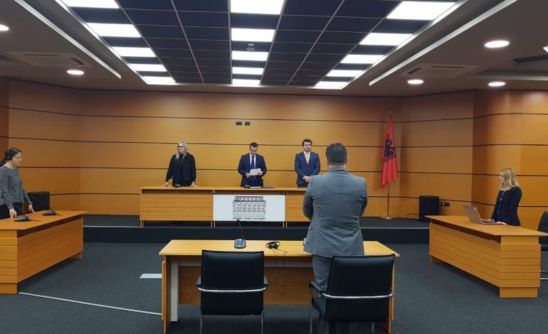 NGECI NË “SITËN” E VETTINGUT/ Nga pronat te makina, KPK-ja shkarkon kreun e Gjykatës së Korçës