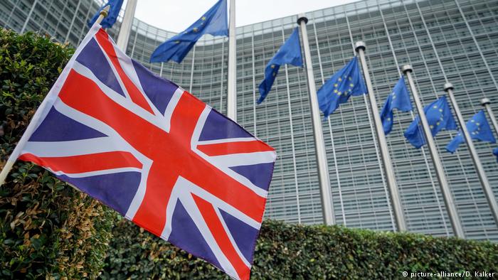 ÇFARË PO NDODH ME BREXIT/ Bllokohet marrëveshja në parlamentin britanik